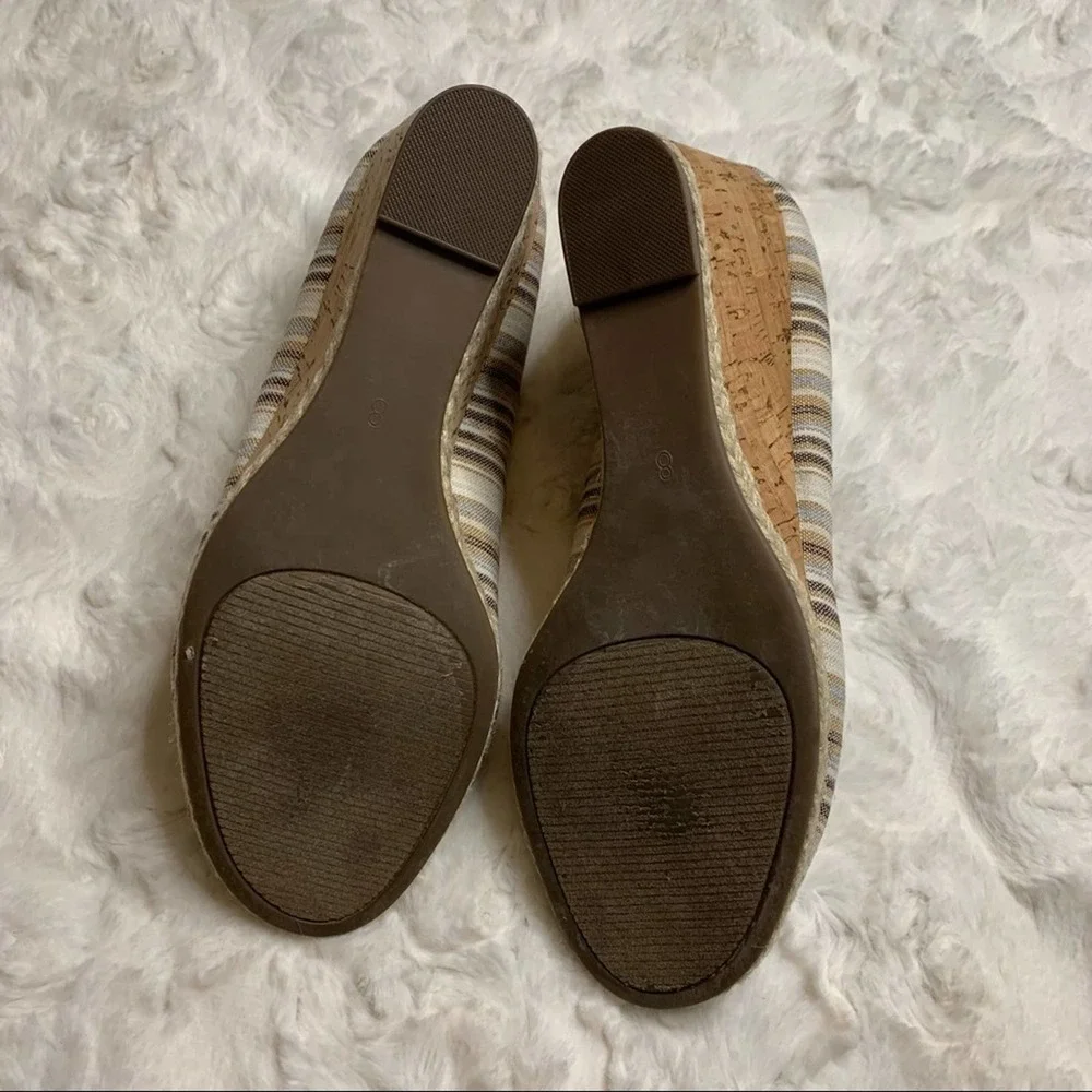 KELLY & KATIE open toe striped canvas slip on wedge tan,brown,navy shoes size 8